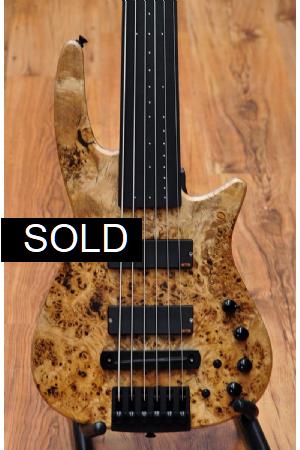 NS Design CR6 Radius Bass Fretless Limited Edition Poplar Burl NS Design CR6 Radius Bass Fretless Limited Edition Poplar Burl